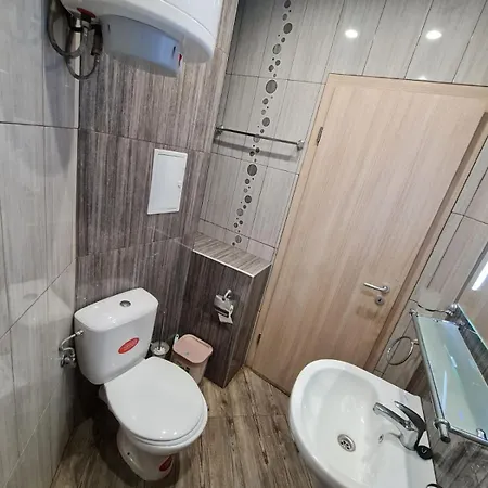 77th Apartment *